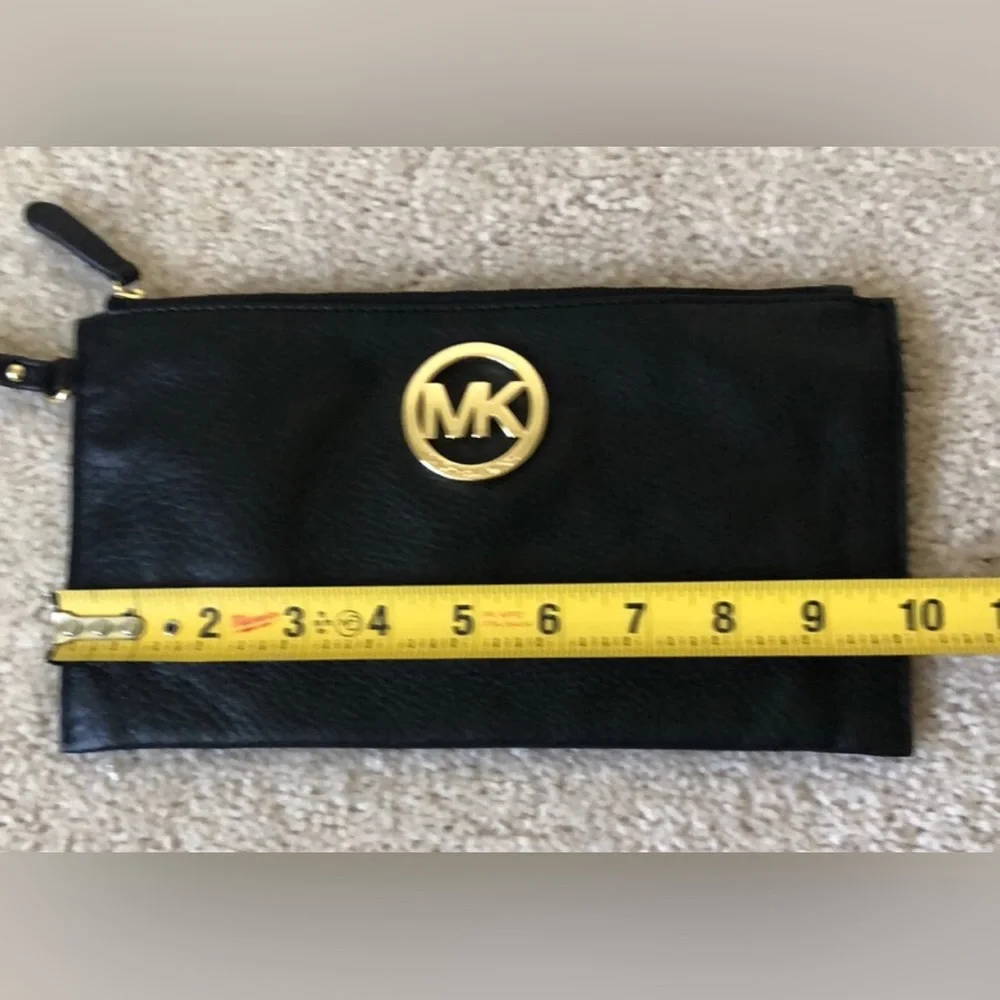 Michael Kors Fulton Clutch/Wristlet - Black with gold accents - Picture 5 of 12